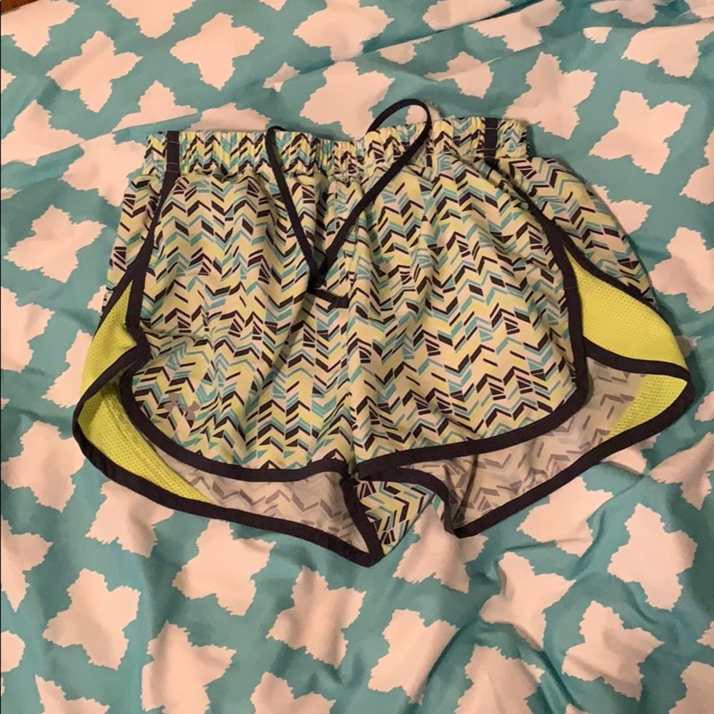 Under Armour women’s xs shorts